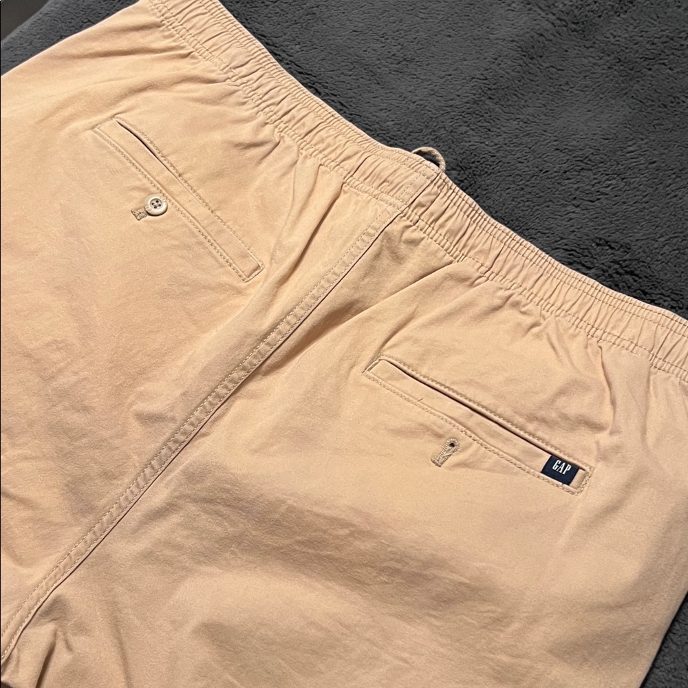 GAP Men's Stretch Khaki Pants - Picture 4 of 5